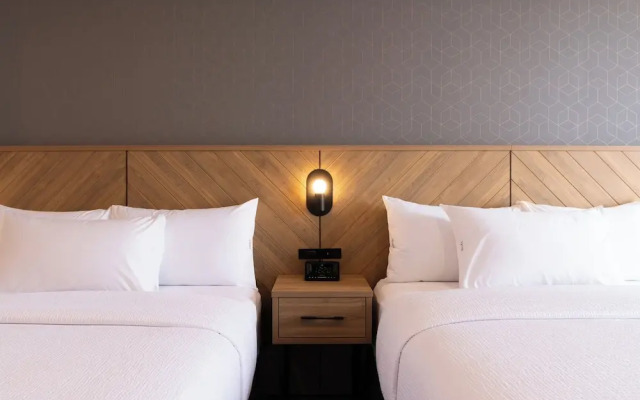 Sandman Signature Las Colinas Hotel & Suites