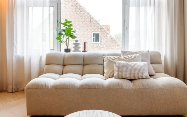 Holiday Home in Vrouwenpolder With Garden