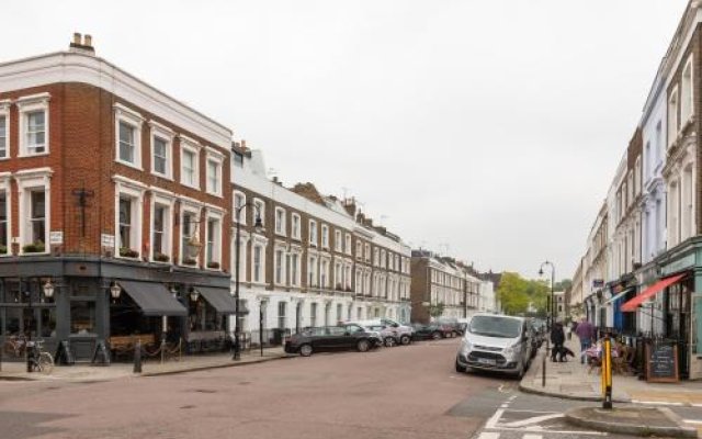 Chalcot Road Iv By Onefinestay