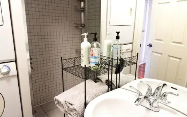 Superb 2 Bed in Plateau 10Min to Mont-Royal Metro