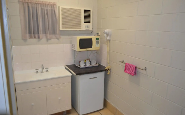 Welcome Home Motel and Apartments