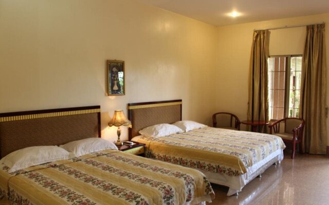 Yim Saan Hotel & Restaurant