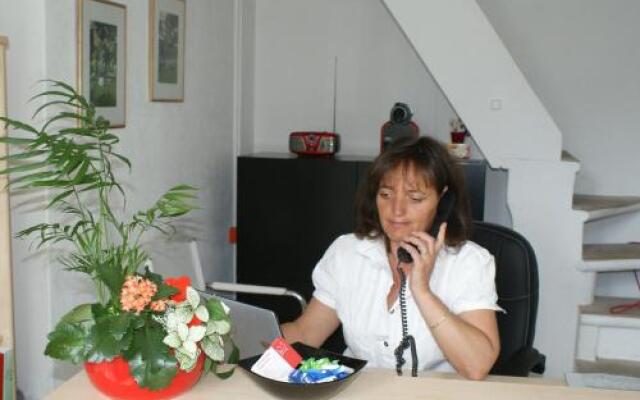 Barga Studios & Apartments
