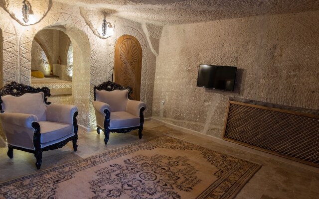 Grand Elite Cave Suites