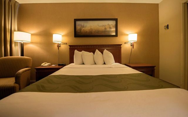Quality Inn & Suites P.E. Trudeau Airport