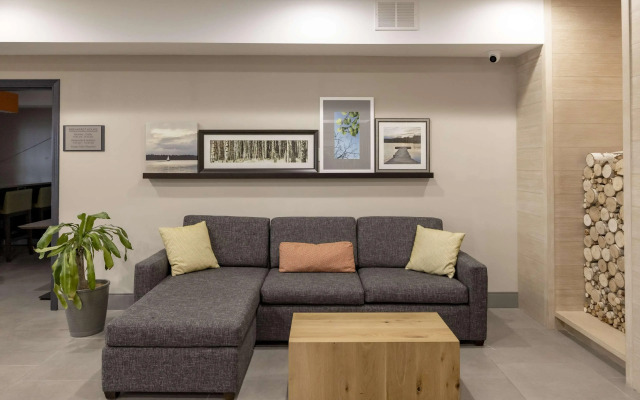 Country Inn & Suites by Radisson, Tinley Park, IL