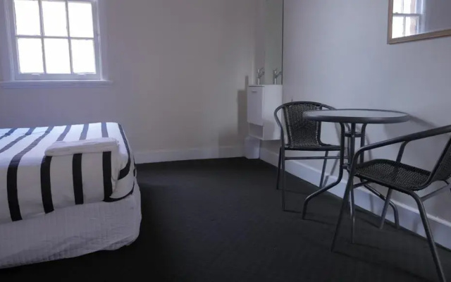 National Hotel Toowoomba