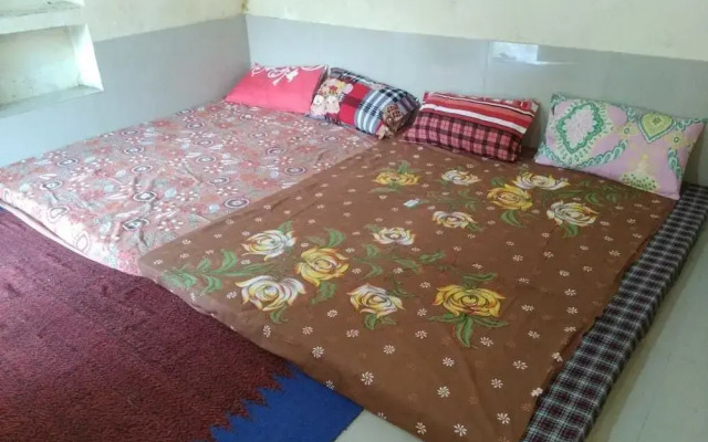 Bhajan Ashram Neelkanth