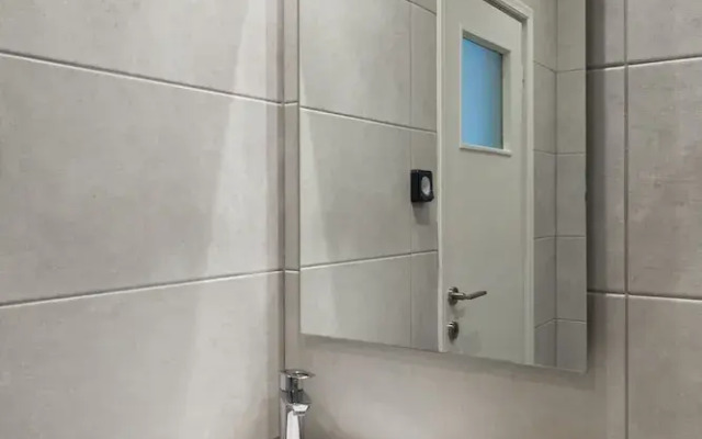 UPSTREET Urban Chic 1BD Apartment- Hilton area