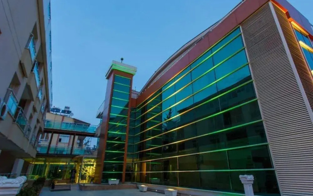 Address Residence Suite Hotel
