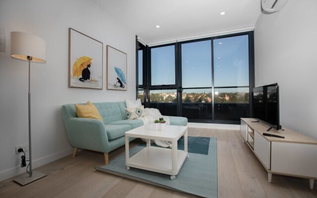 Stunning Apartment In Parkville