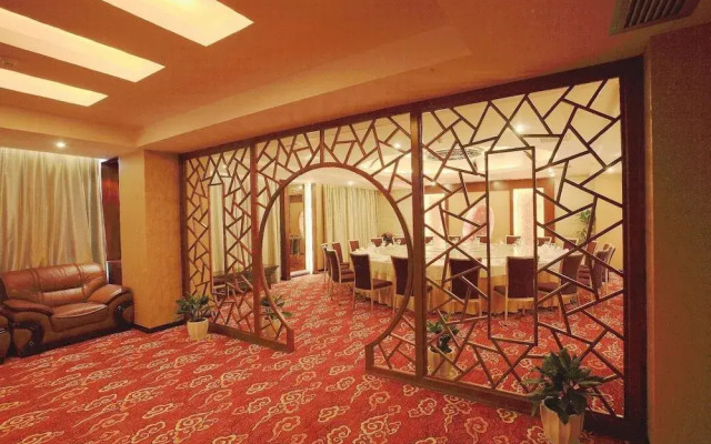 Jasper International Hotel