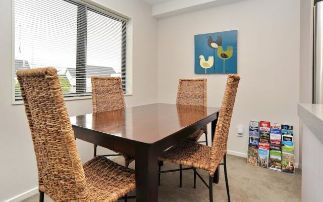 Carlton Villa 2 - Christchurch Holiday Homes