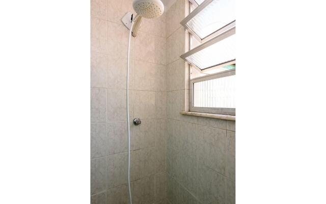 1 Quarto 150m da Praia de Copacabana | PJ 145/1106