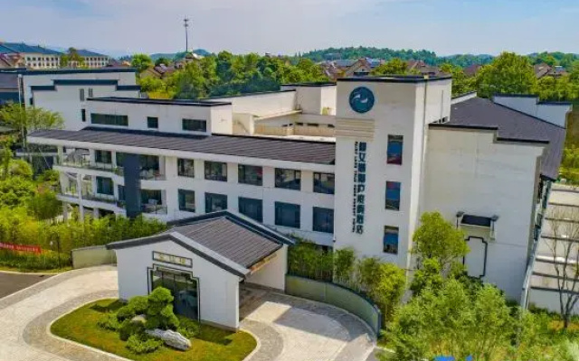 Qinlu Resort Hotel