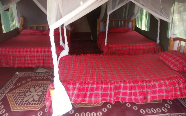 Masai Mara Manyatta Camp