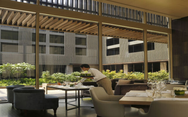 Roseate House
