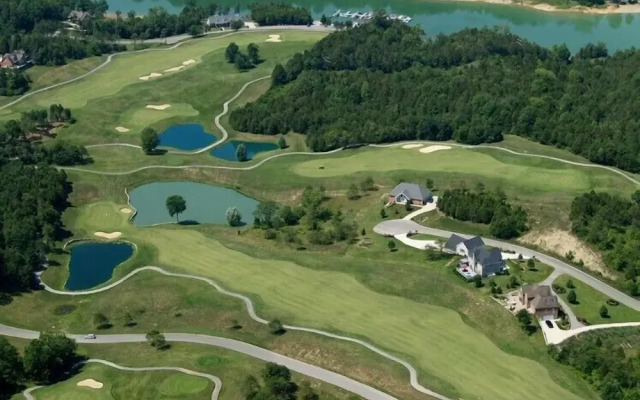 Woodlake Lodge Golf and Country Club