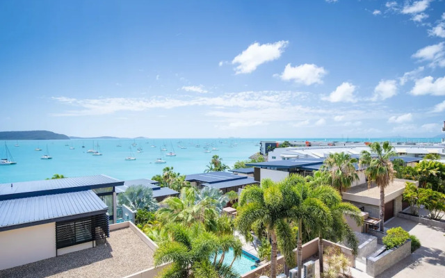 Unit 80 3 B/R Lux Ocean View