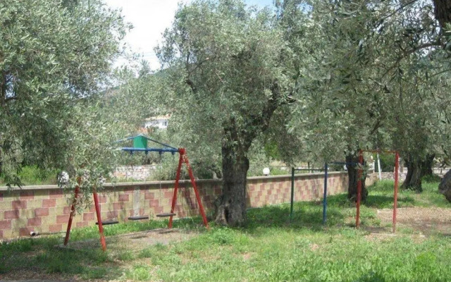 Pefkos Studios and Apartments