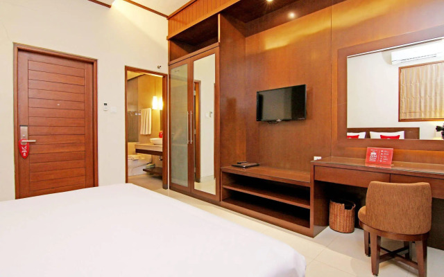 ZEN Rooms Kuta Inn