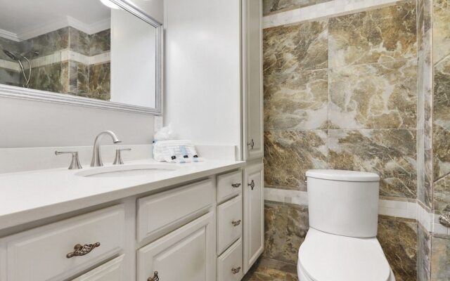 503 Shorewood 2 Bedroom Condo