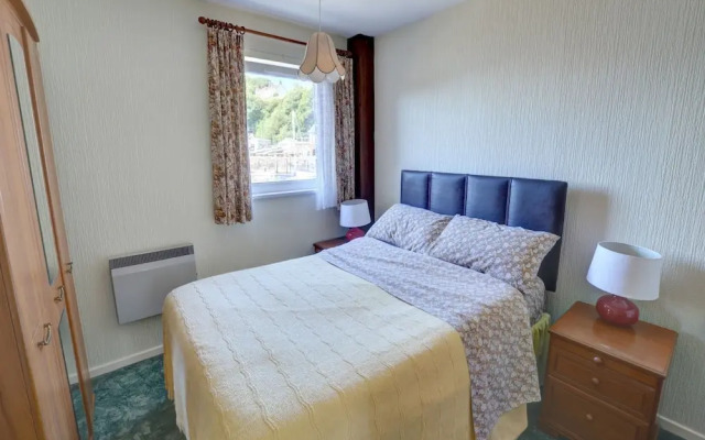 Serene Holiday Home in Porthmadog near Beach