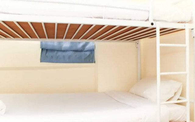 Spacious 3Br At Meikarta Apartment