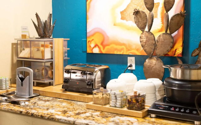 DoubleTree Suites by Hilton Tucson - Williams Center