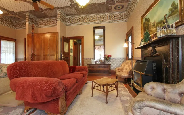 Hope-Merrill House