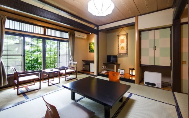 Adachiya Ryokan