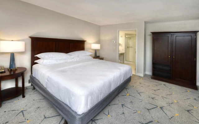 Sheraton Baltimore Washington Airport Hotel - BWI