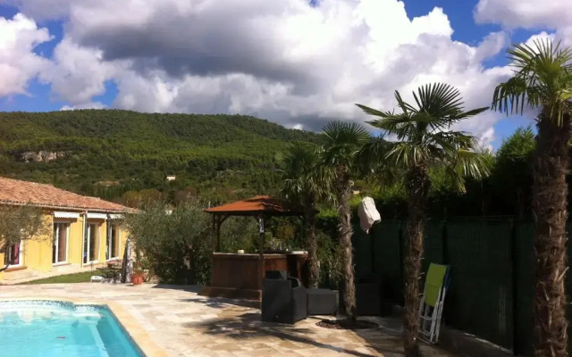 Les cigales des prés Studio