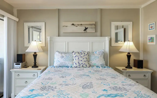 Oceanside Beach Condo