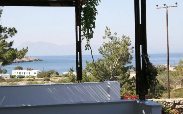 Captivating 1-bed Apartment in Lefkos