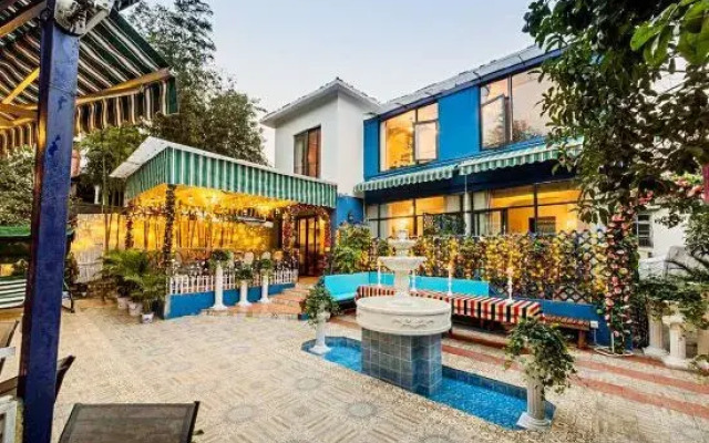 If Courtyard