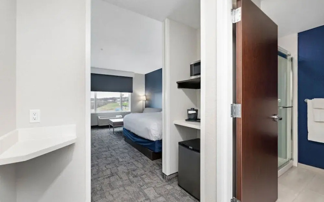 Holiday Inn Express Kansas City North Parkville An IHG Hotel