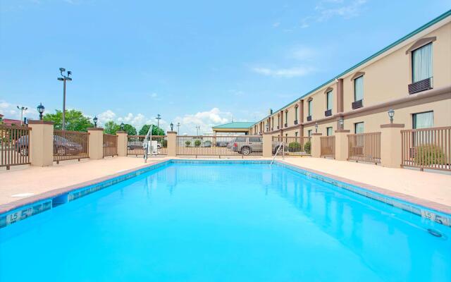 Americas Best Value Inn - Canton