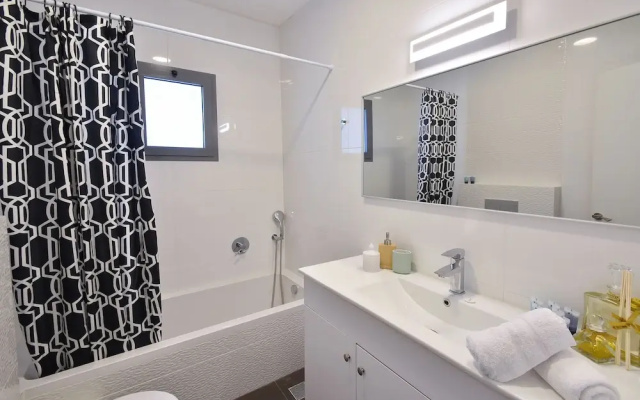 Ariston Luxury Garden Apt W Private Pool