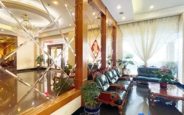 Zhonghuan Hotel