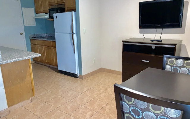 Olive Tree Inn & Suites