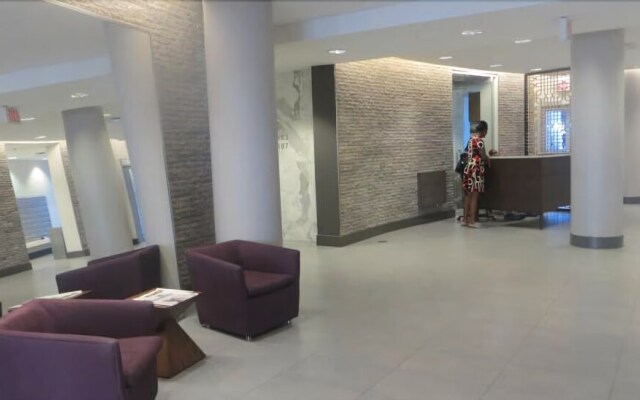 Super Awesome King West Furnished Suite