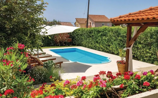 Nice Home in Banjol With Wifi and 3 Bedrooms