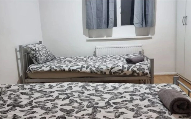 Double Bedroom in House Share for Rent