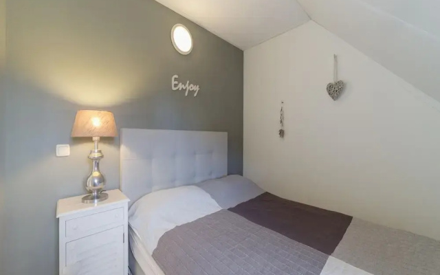 Spacious Holiday Home Near the Beach