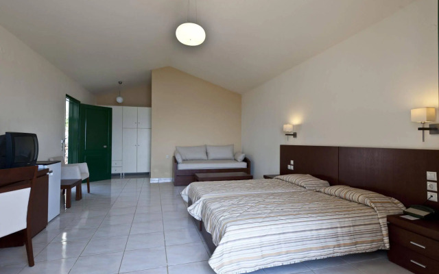 Skiathos Club Hotel Suites