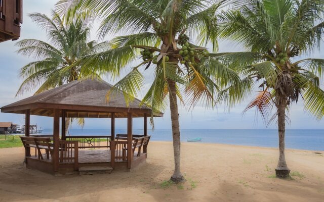 Roatan Ocean View- 2nd Floor 2 Bedroom Apts by RedAwning
