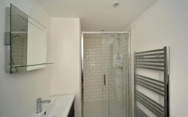 Bollin Suite - Chester Road Apartments by Premier Serviced Accommodation