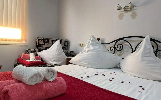 Guest house Abkhazian courtyard