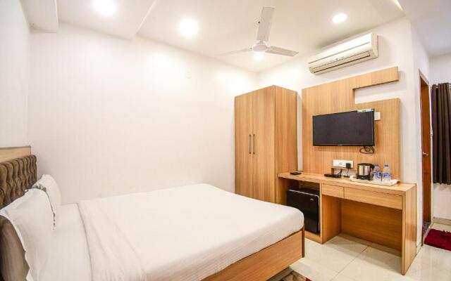 Fabhotel Stay Inn International